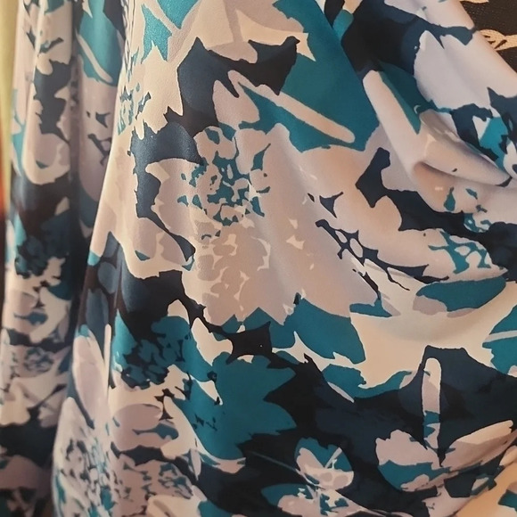 Liz Claiborne Blouse - Picture 3 of 5